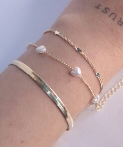 Alternative view of Pulseira Mini Corações e Pérolas – Banho Ouro 18K