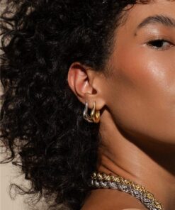 Alternative view of Argola Formato U - Banho de Ouro 18K