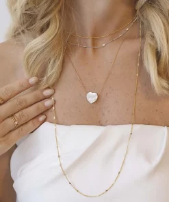 Alternative view of Colar Longo Mini Corações – Banho Ouro 18K